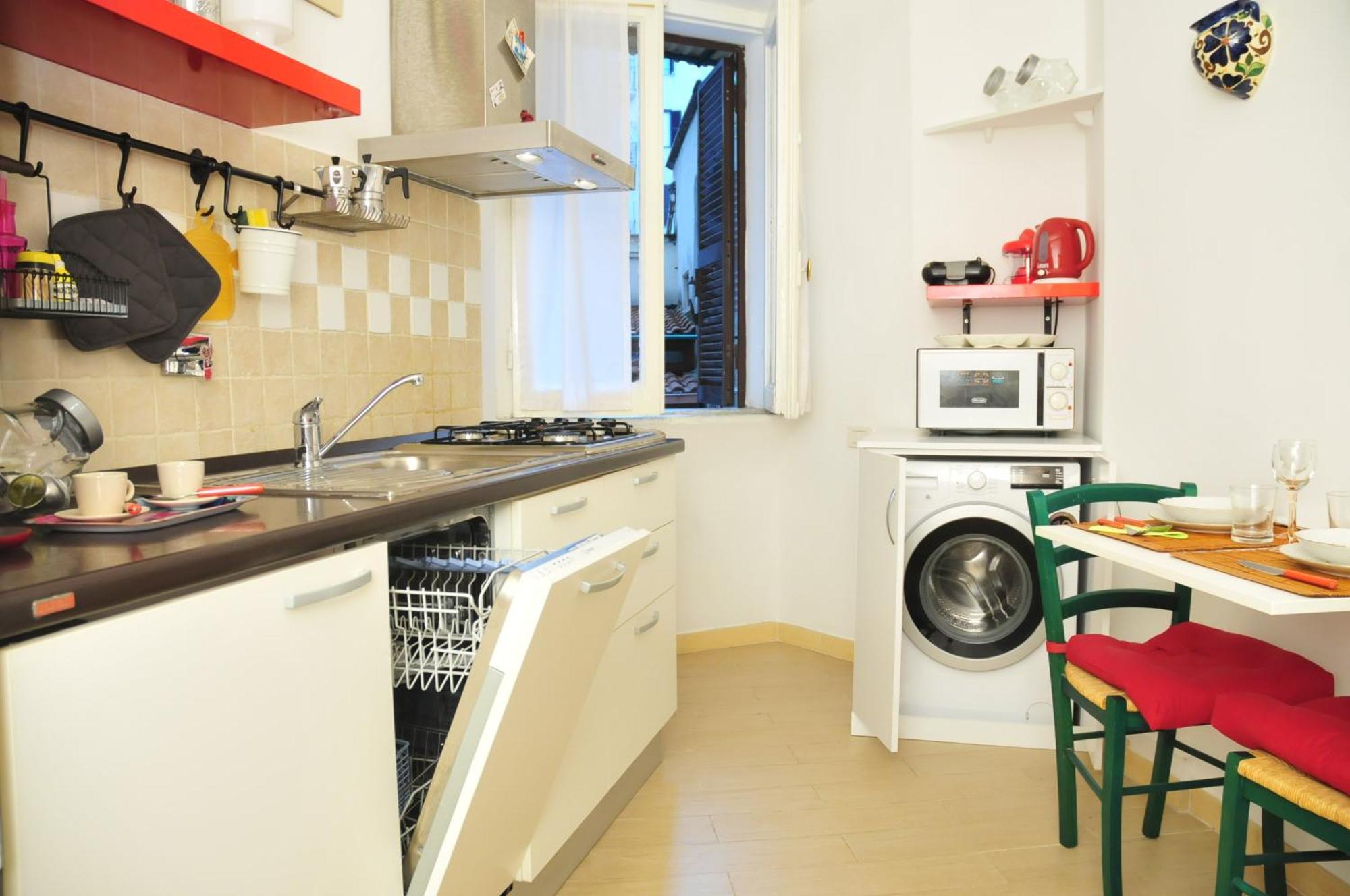 Cardinal - 2 Steps From Vatican & Ottaviano Metro Apartment